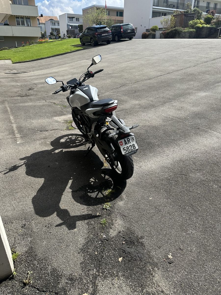 Honda Strasse: Honda CB125 R 2024 Model – Gebraucht aus Niederteufen von leo_7db7