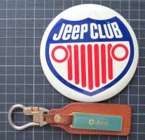 Alter Jeep Schlüsselanhänger und ein grosser Blechbatch