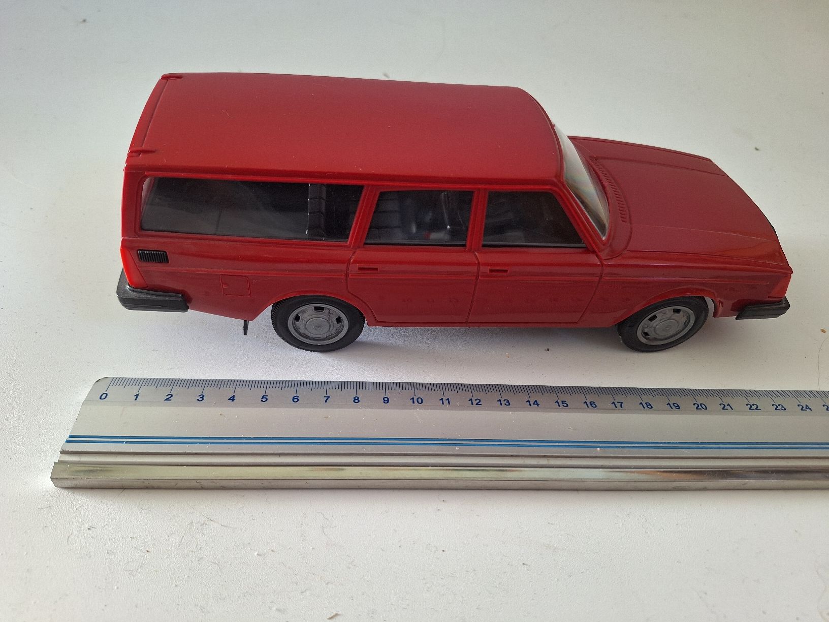 Volvo Modellini d'auto: Volvo 245 GL Modellauto – Usato da Künten venduto da Dfog 2