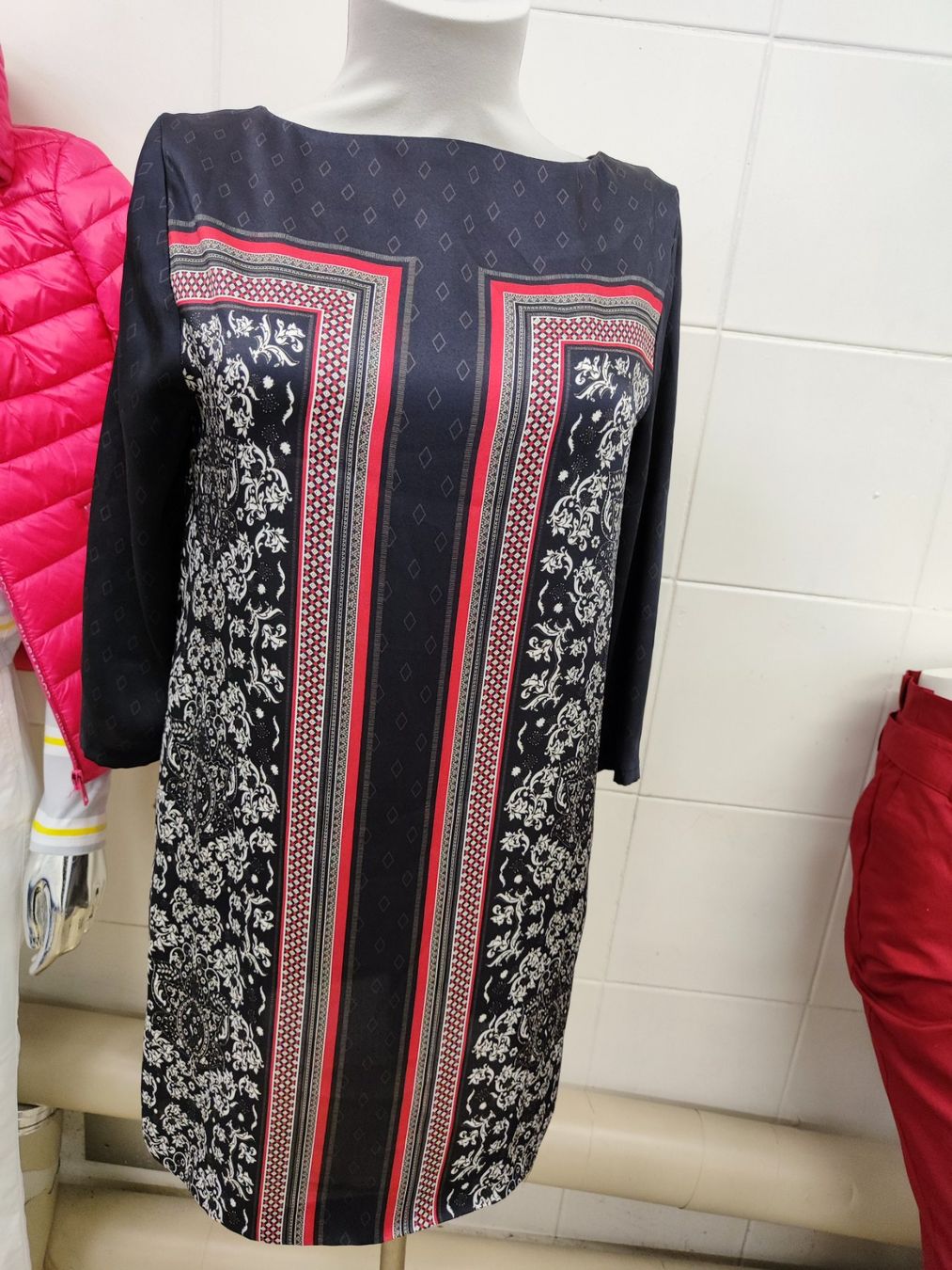 Vestiti: Damen Kleid Gr 36 – Usato da Langnau am Albis venduto da Judithsebi