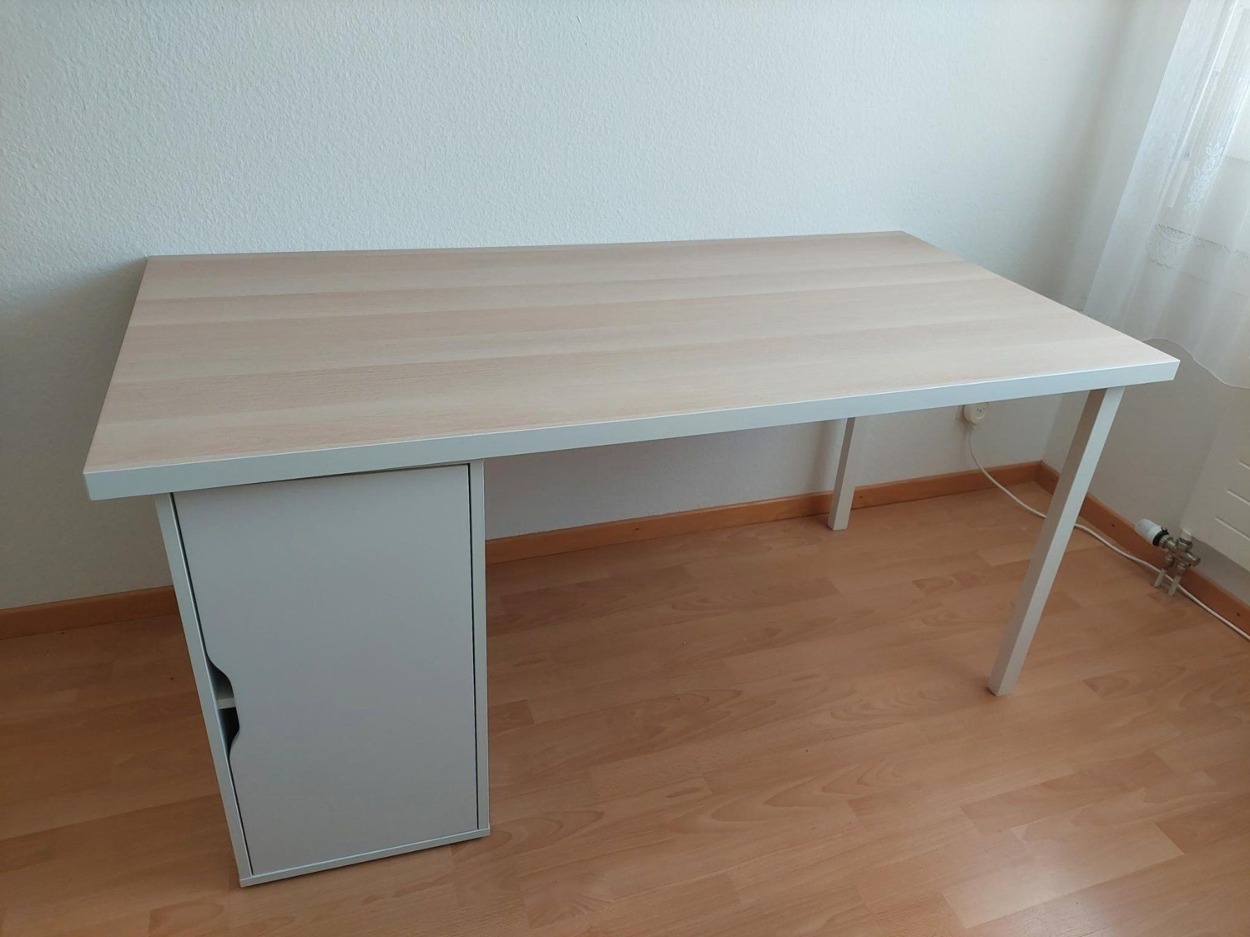 Ikea Scrivanie: Schreibtisch – Usato da Konolfingen venduto da fra_sw9j