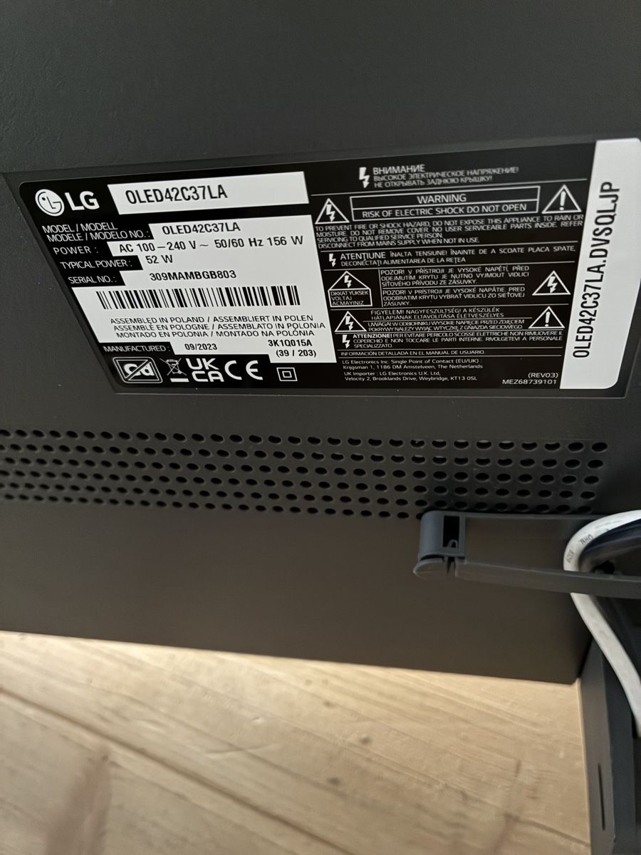 Fernseher: Fernseher LG 42 Zoll 2024 – Neu (gemäss Beschreibung) aus Unterkulm von ennovy57 1
