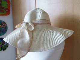 grosser Sonnenhut Hut  beige