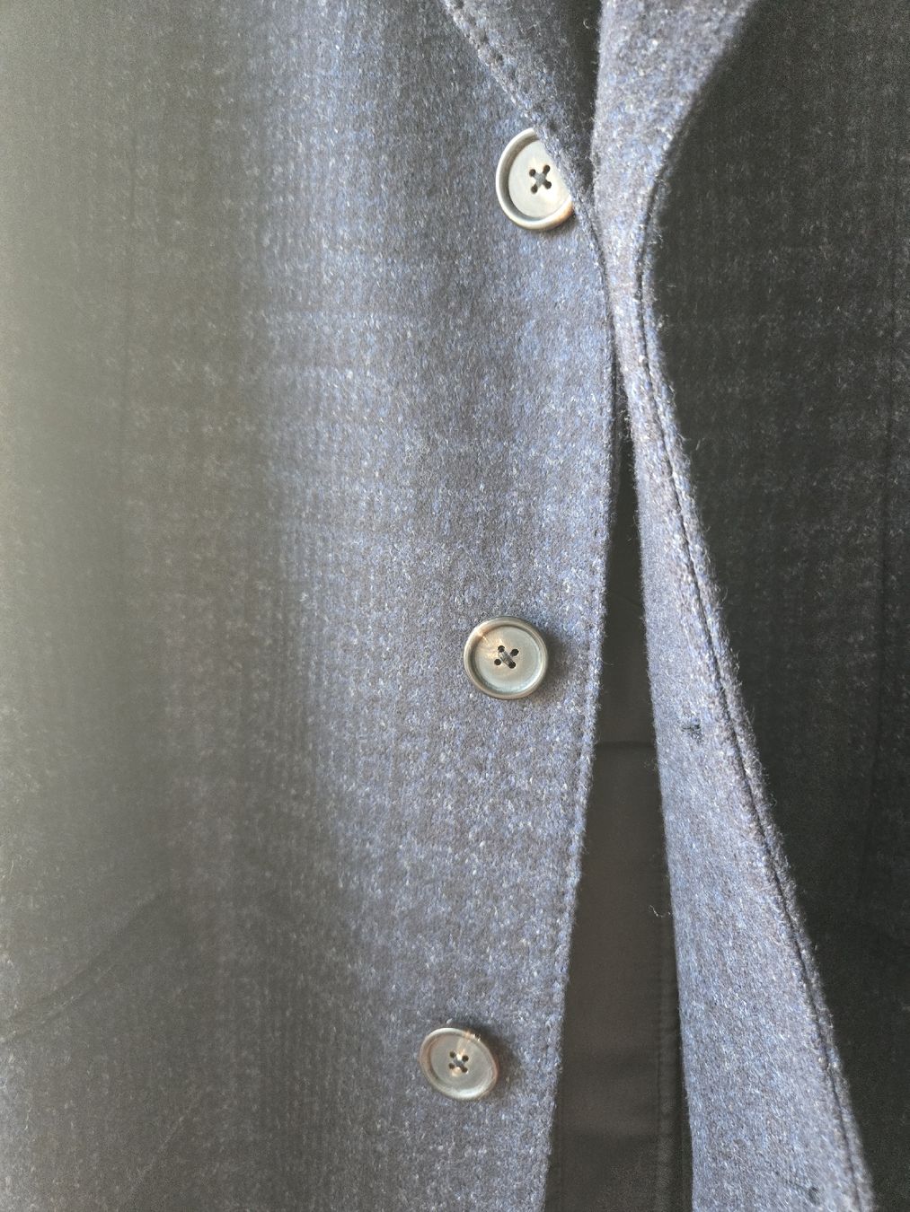 Lardini Cappotti: LARDINI MANTEL DUNKELBLAU – Usato da Zug venduto da f_t_827r 2