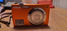Nikon Coolpix S3000 Digitalkamera mit Zubehör!