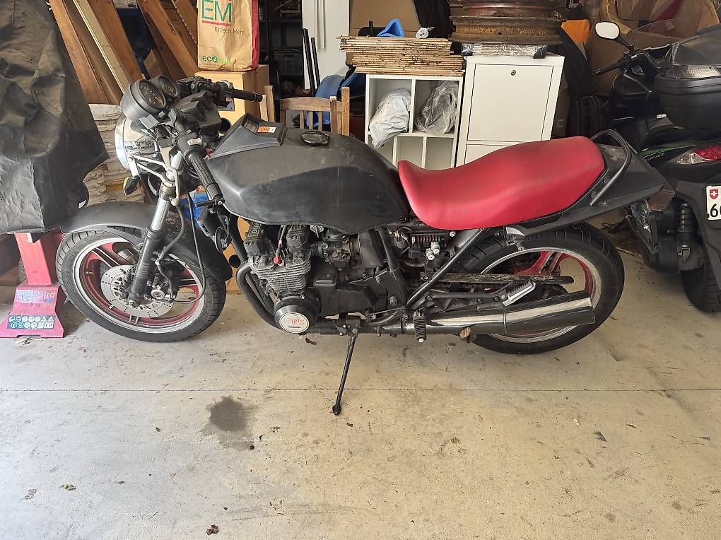 Kawasaki Strada: Kawasaki GpZ 750 top gun – Usato da Sonvico venduto da MirkoBernasconi