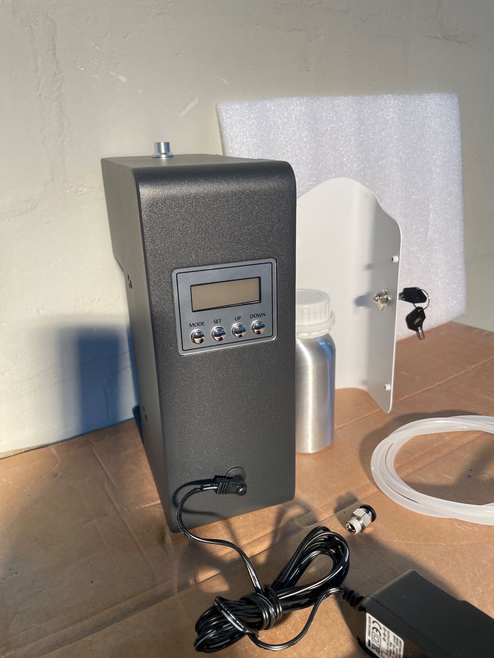Diffuseurs: Raumduft Diffuser elektrisch, Neu und originalverpackt – Neuf avec emballage d'origine à Langendorf par zloker 1