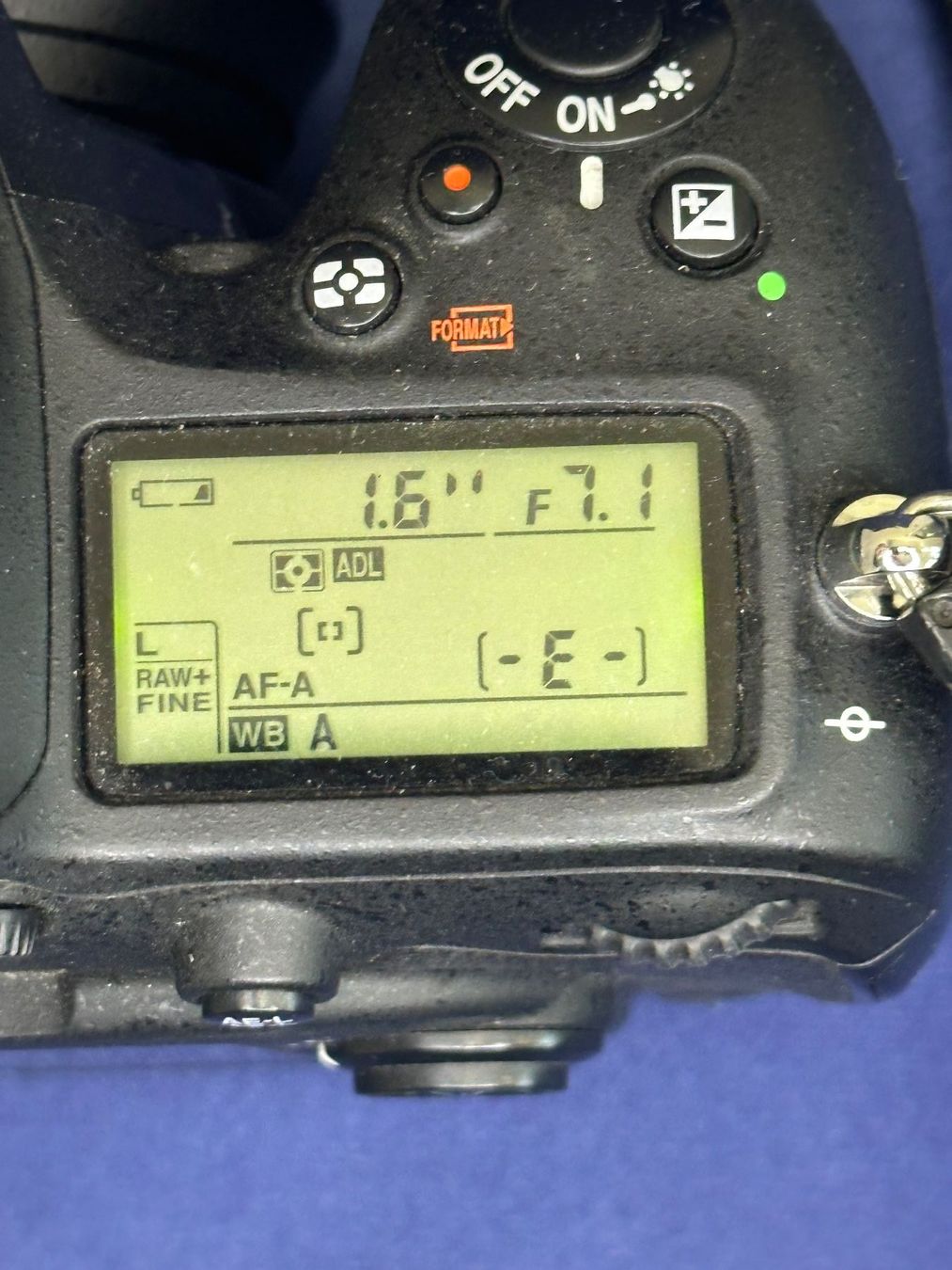 Nikon Fotocamera: Nikon D7100 Spiegelreflexkamera mit Objektiv – Usato da Liestal venduto da FuV01 5