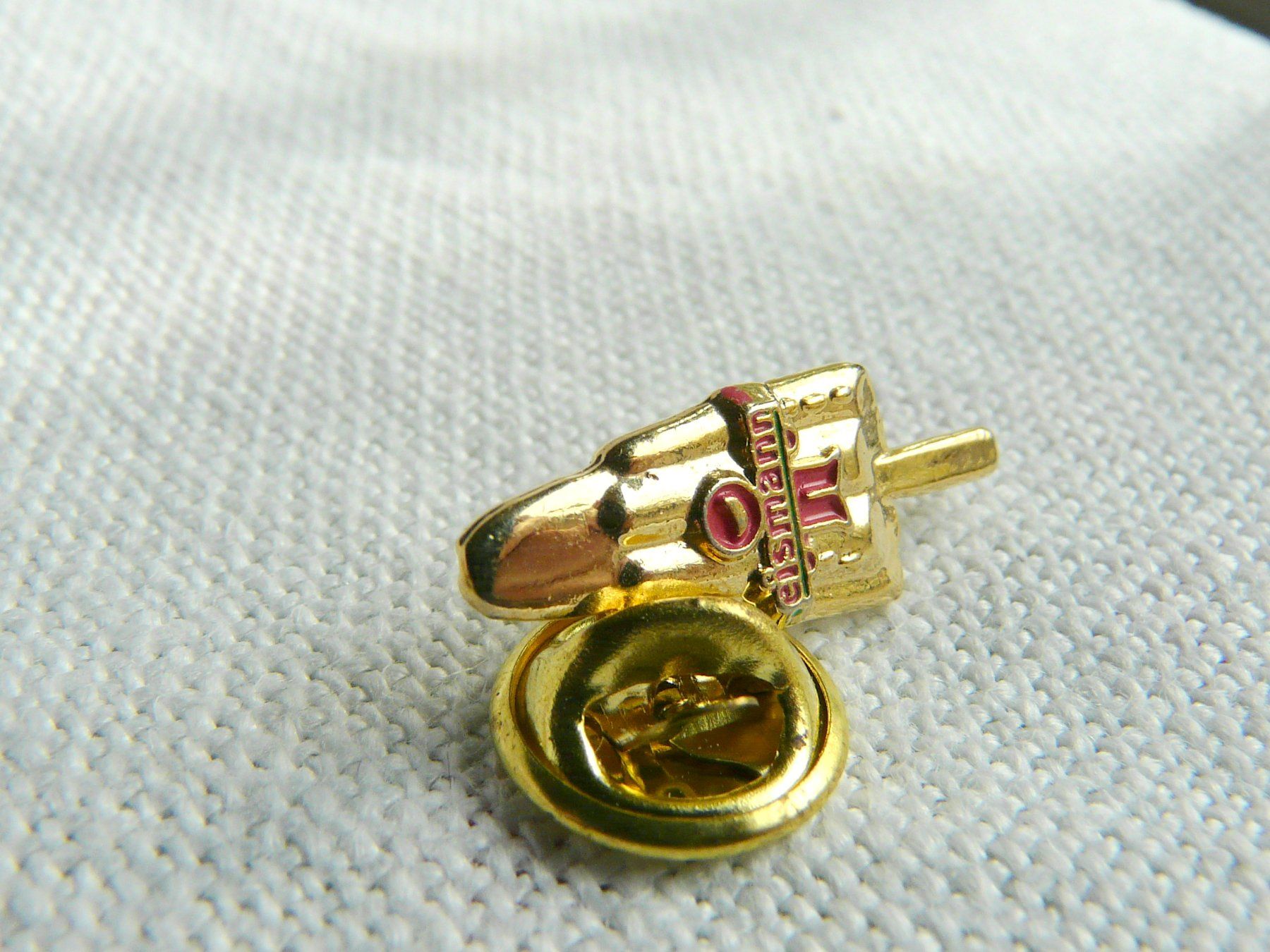 Placchette & Badge: ❗ Eismann  +Versand Pin M7F.4 – Usato da Pully venduto da websurfer1 2