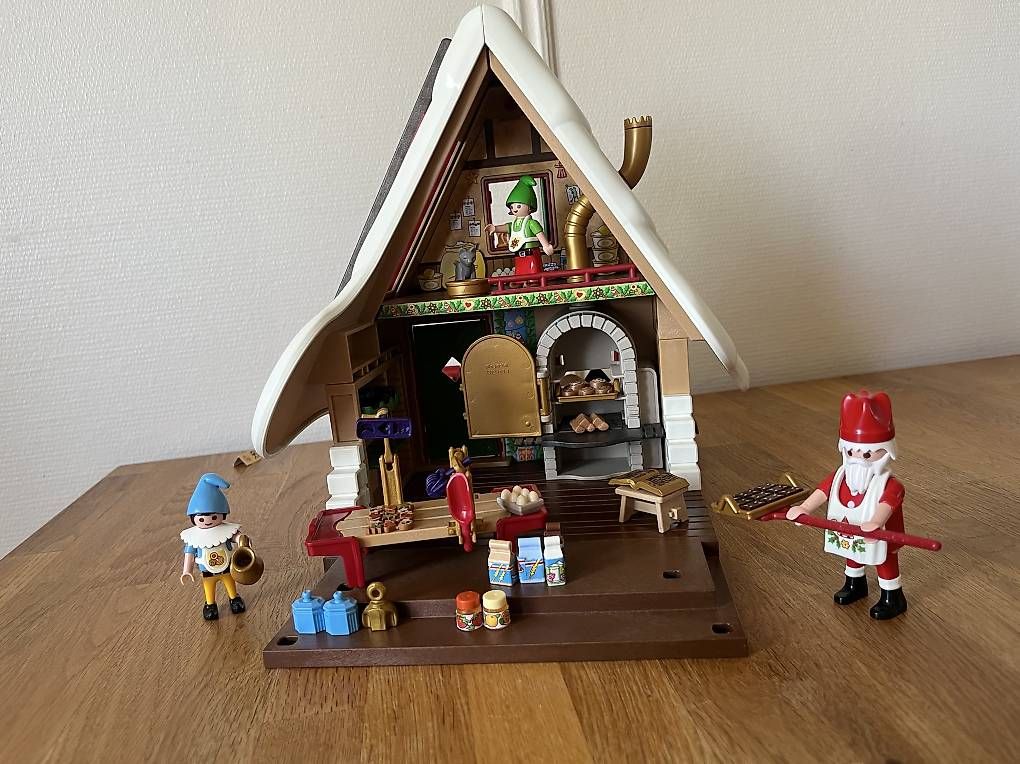 Spielzeuge: Playmobil Atelier de biscuits du Père Noël  – Gebraucht aus Sugiez von Essenti3L