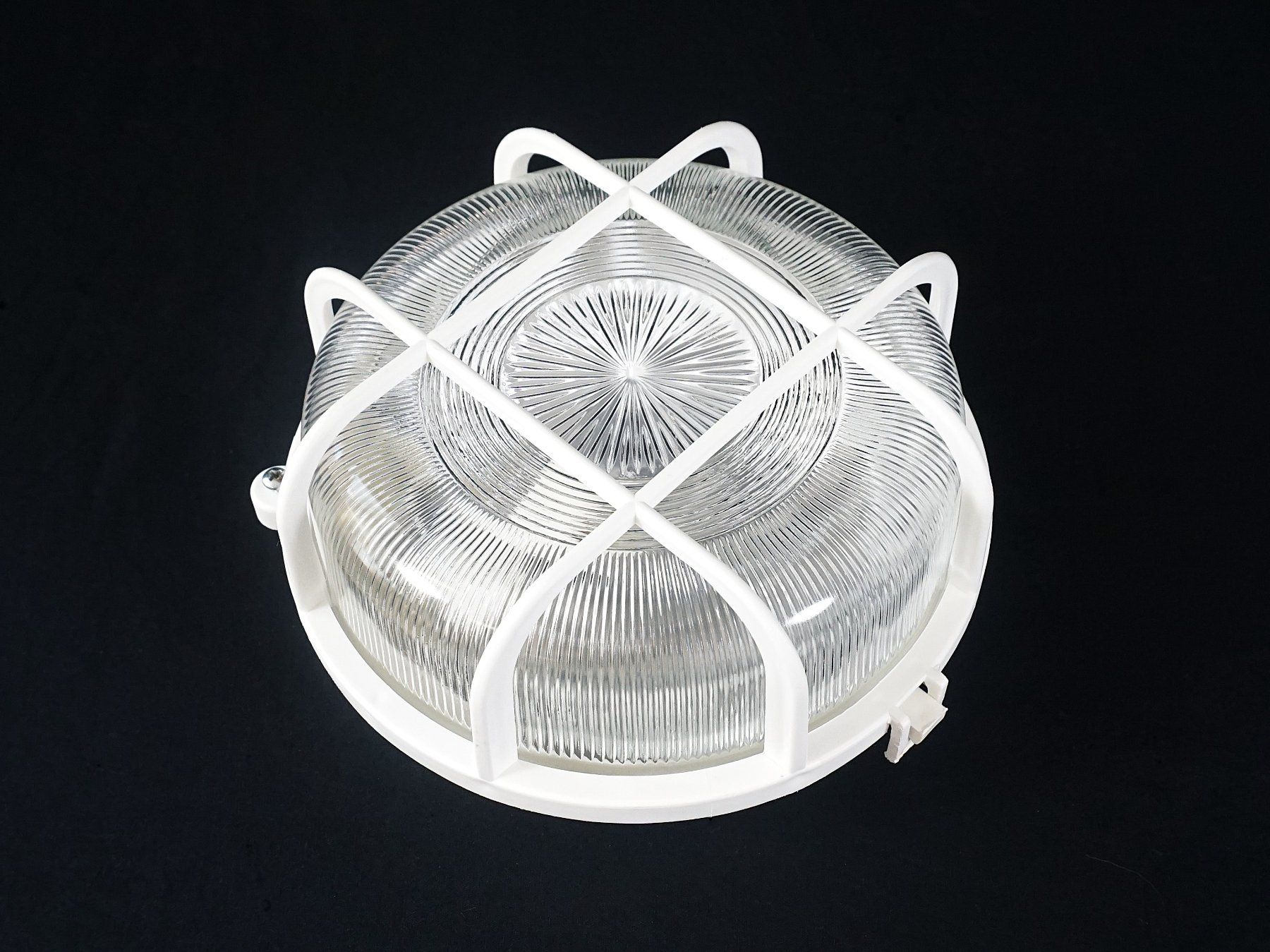 Lampade: Sonlux Aussenlampe Rund mit Gitter – Usato da Pratteln venduto da Restwert_Pratteln