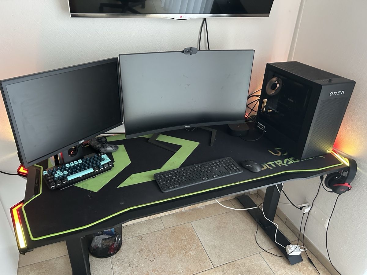 Tavoli: Gaming-Tisch Ultradesk Force – Usato da Villmergen venduto da SY86
