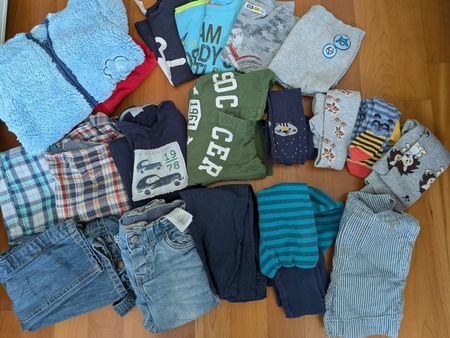 Jungs Kleiderset gr. 86 (19 St.)