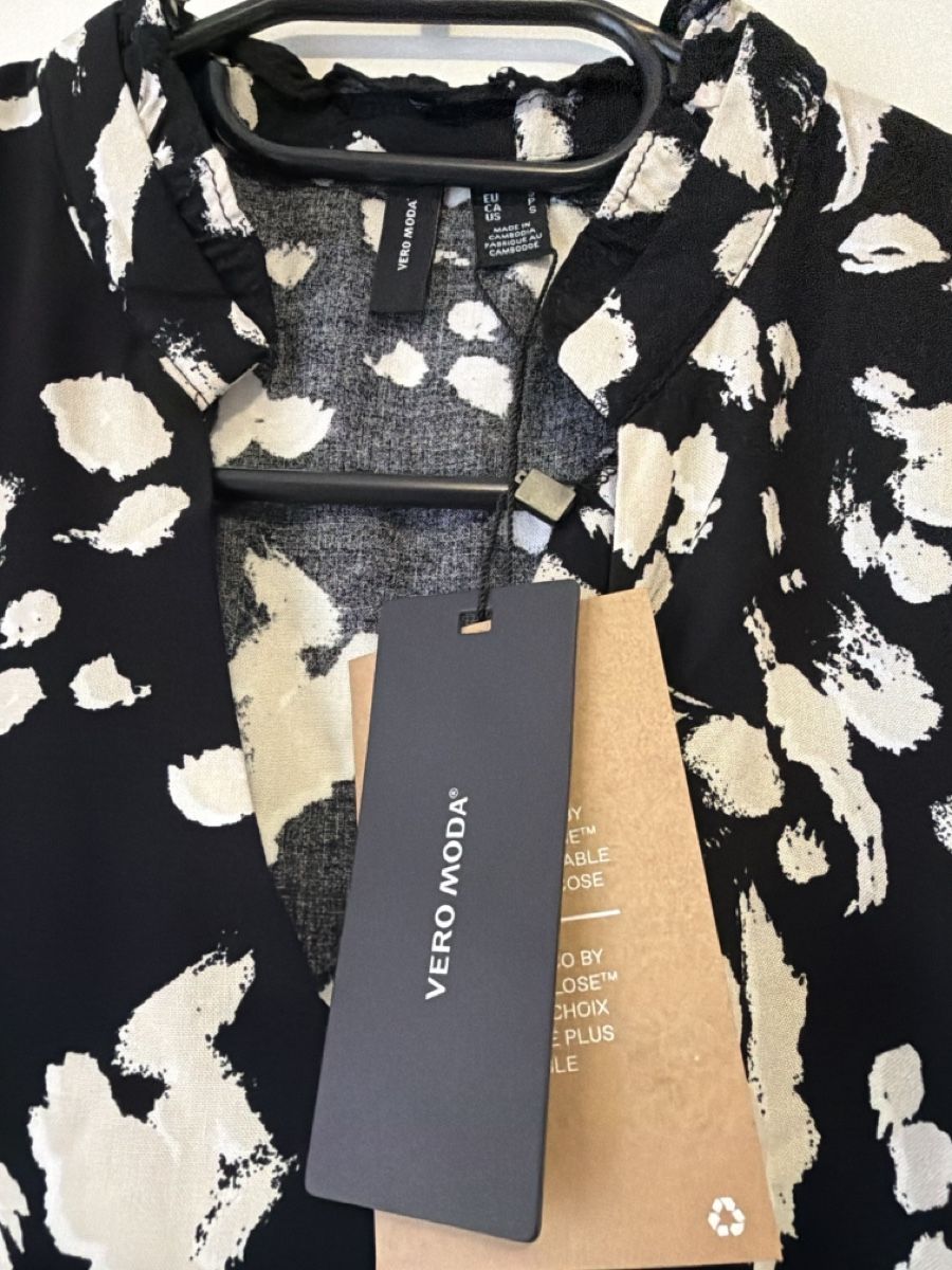 Vero Moda Camicette: Hemd/chemise/shirt VERO MODA – Nuovo e nell'imballaggio originale da Lausanne venduto da joshua75 1