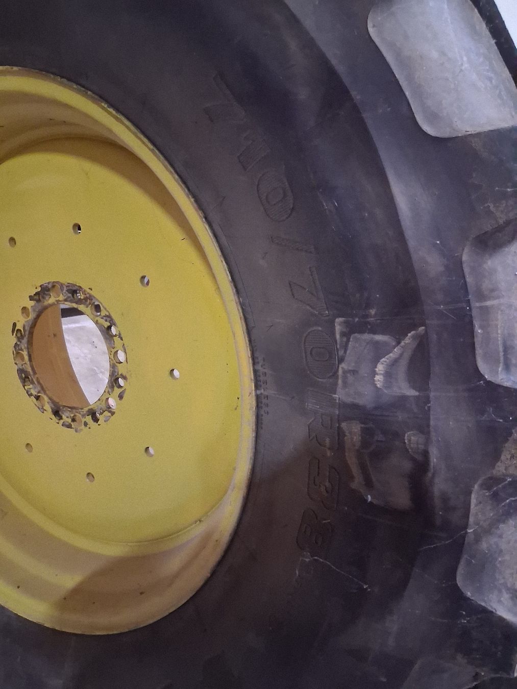 Felgen: Pulling Räder für John Deere 6910 – Gebraucht aus Eriswil von Bagger014 4