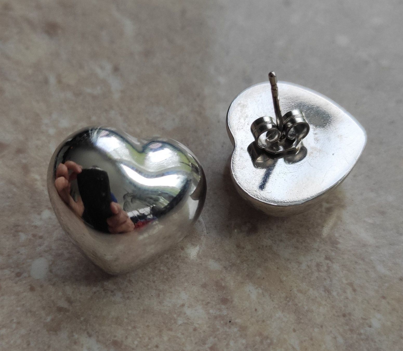 Orecchini pendenti & Orecchini a lobo: Versilberte Herz-Ohrstecker/Modeschmuck – Usato da Miège venduto da gitarro68