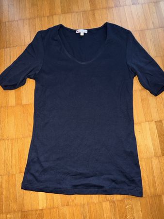 Dunkelblaues Shirt, Grösse 36 ideal für den Herbst!