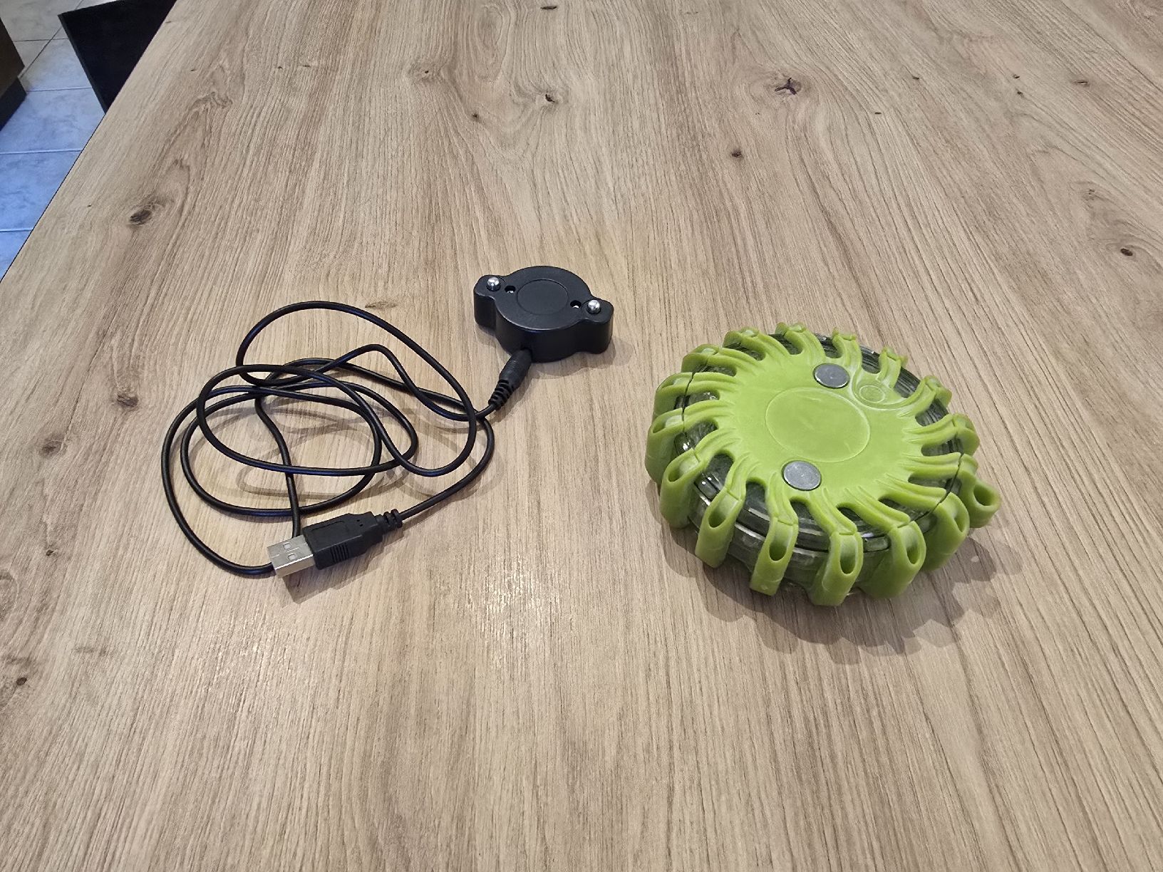 Flash: LED- Blitzer Grün – Usato da Ilanz venduto da dnett 1