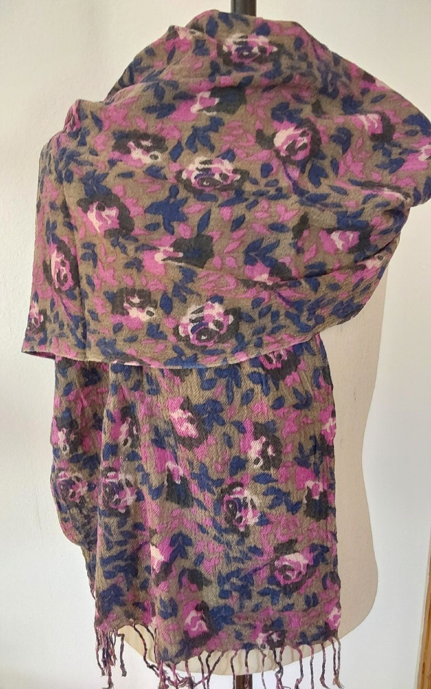 Foulard & Sciarpe: Schal Wolle – Usato da Köniz venduto da scopello12