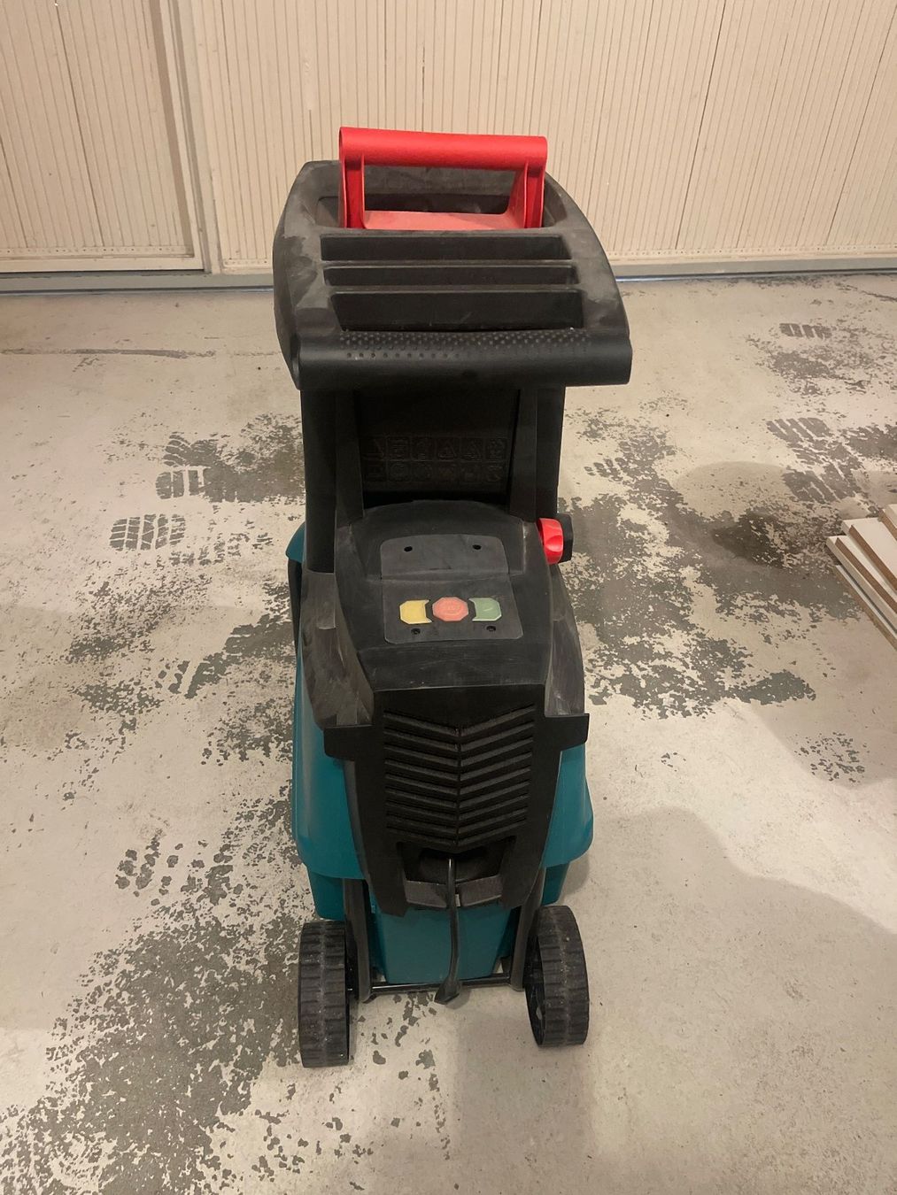 Bosch Déchiqueteuse: Häcksler Bosch AXT 22 D – D'occasion à Rafz par cloudflight15 1