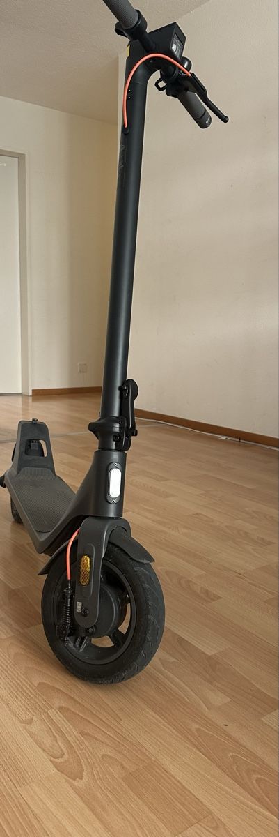 Scooters: E Scooter xIaomI – Neu (gemäss Beschreibung) aus Luzern von ben_v2qm