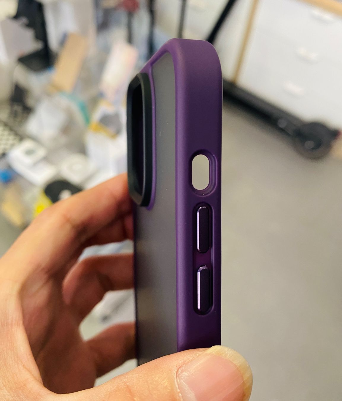 Cover & Protezioni schermo: coque iphone 14 pro/ pro Max cadre violet – Nuovo e nell'imballaggio originale da Morges venduto da DigiAC 2