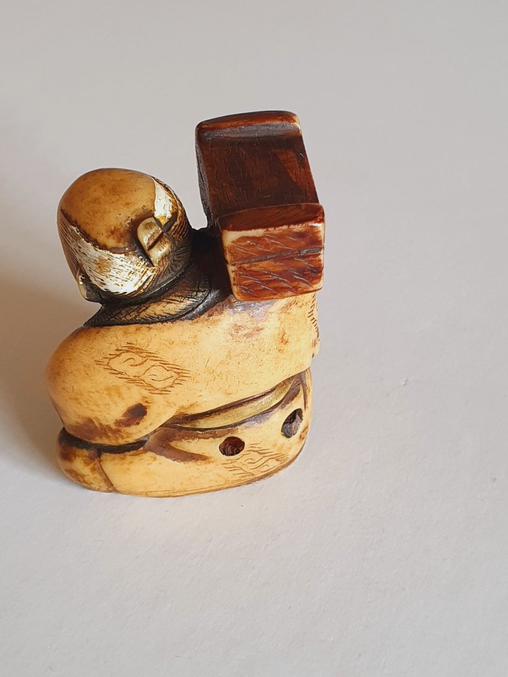 Statuette: Netsuke – Usato da Fribourg venduto da Fineartsukiyo 2