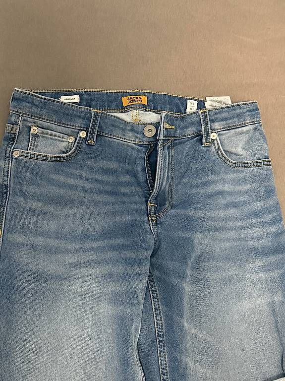 Pantalons: Jack&Jones Shorts – D'occasion à Hindelbank par keithi