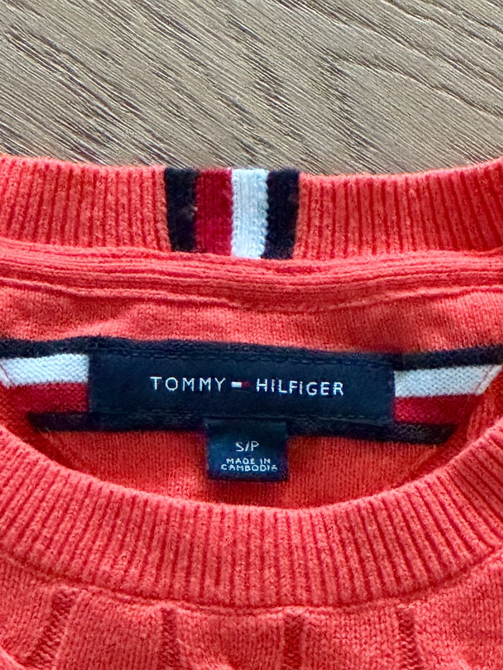 Tommy Hilfiger Pullover & Sweatshirts: Tommy Hilfiger Pullover orange Gr. S top zustand – Gebraucht aus Gutenswil von You09 1