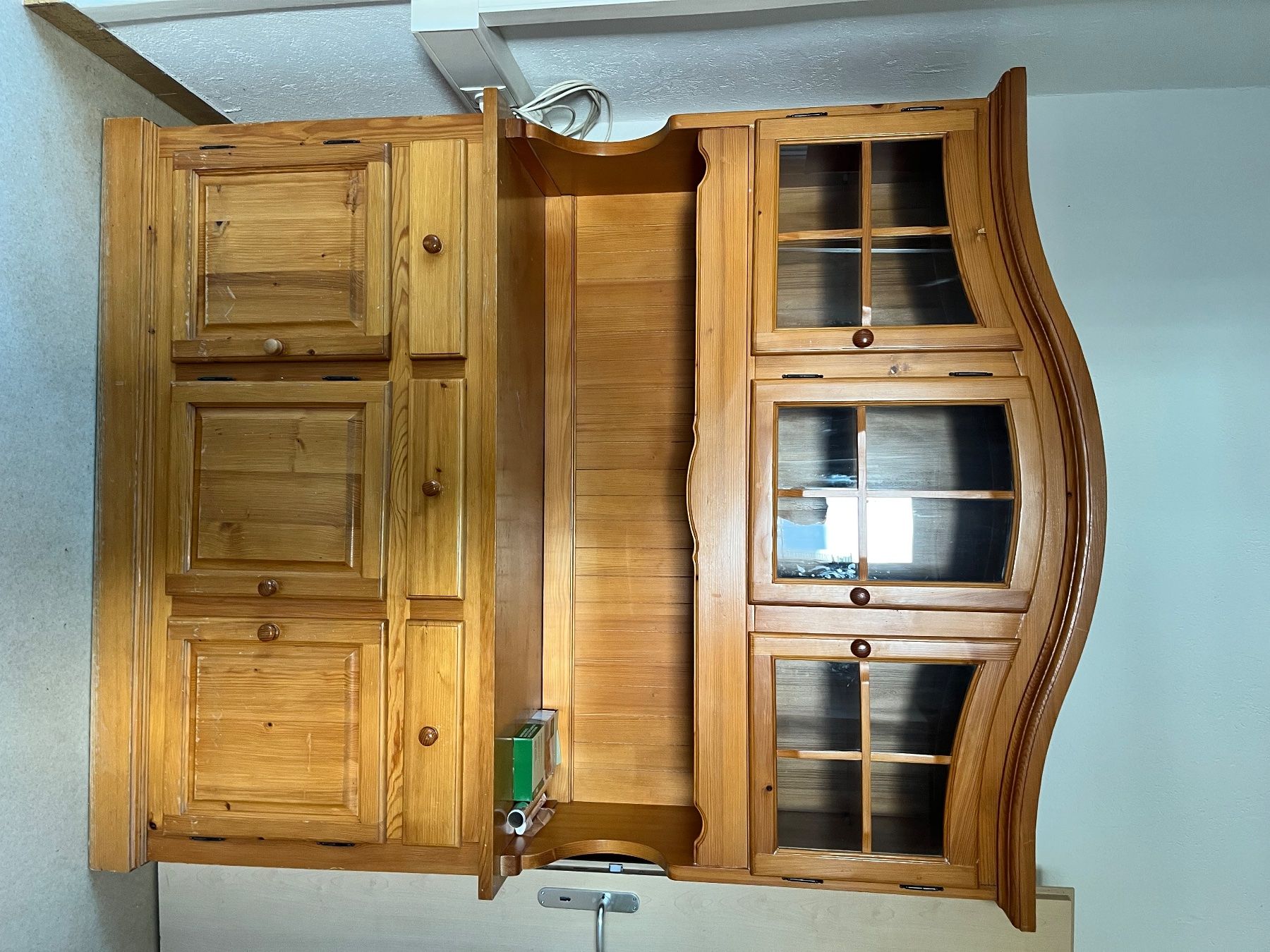 Büffets: Buffet/ Schrank – Gebraucht aus Binningen von rde_rnw9