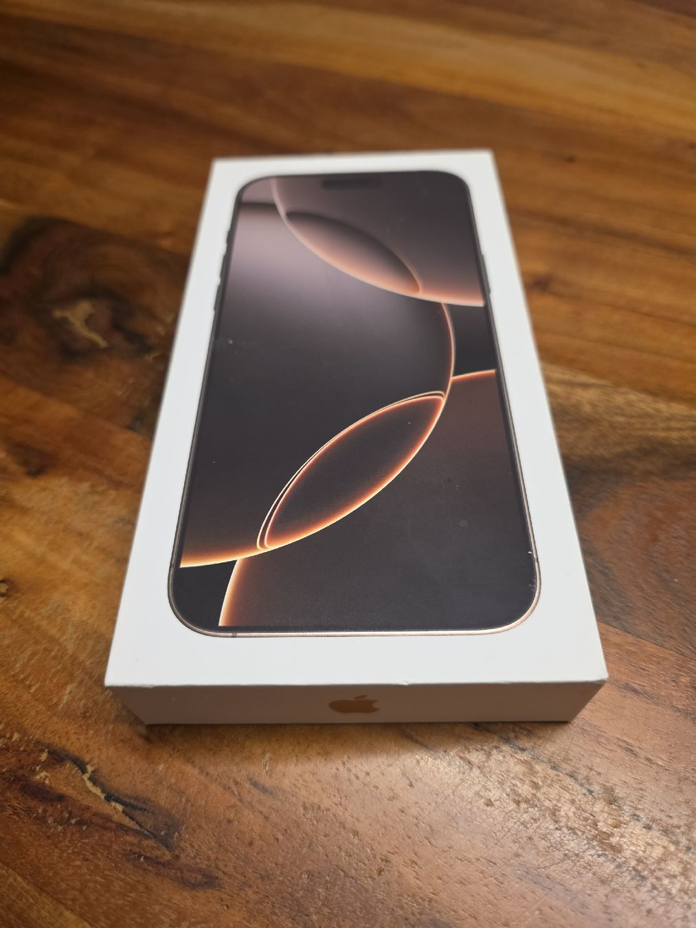 Apple Telefoni cellulari / Smartphones: Apple iPhone 16 Pro Max, 256GB, Space Black, Ungeöffnet – Nuovo e nell'imballaggio originale da Fällanden venduto da Tonito88