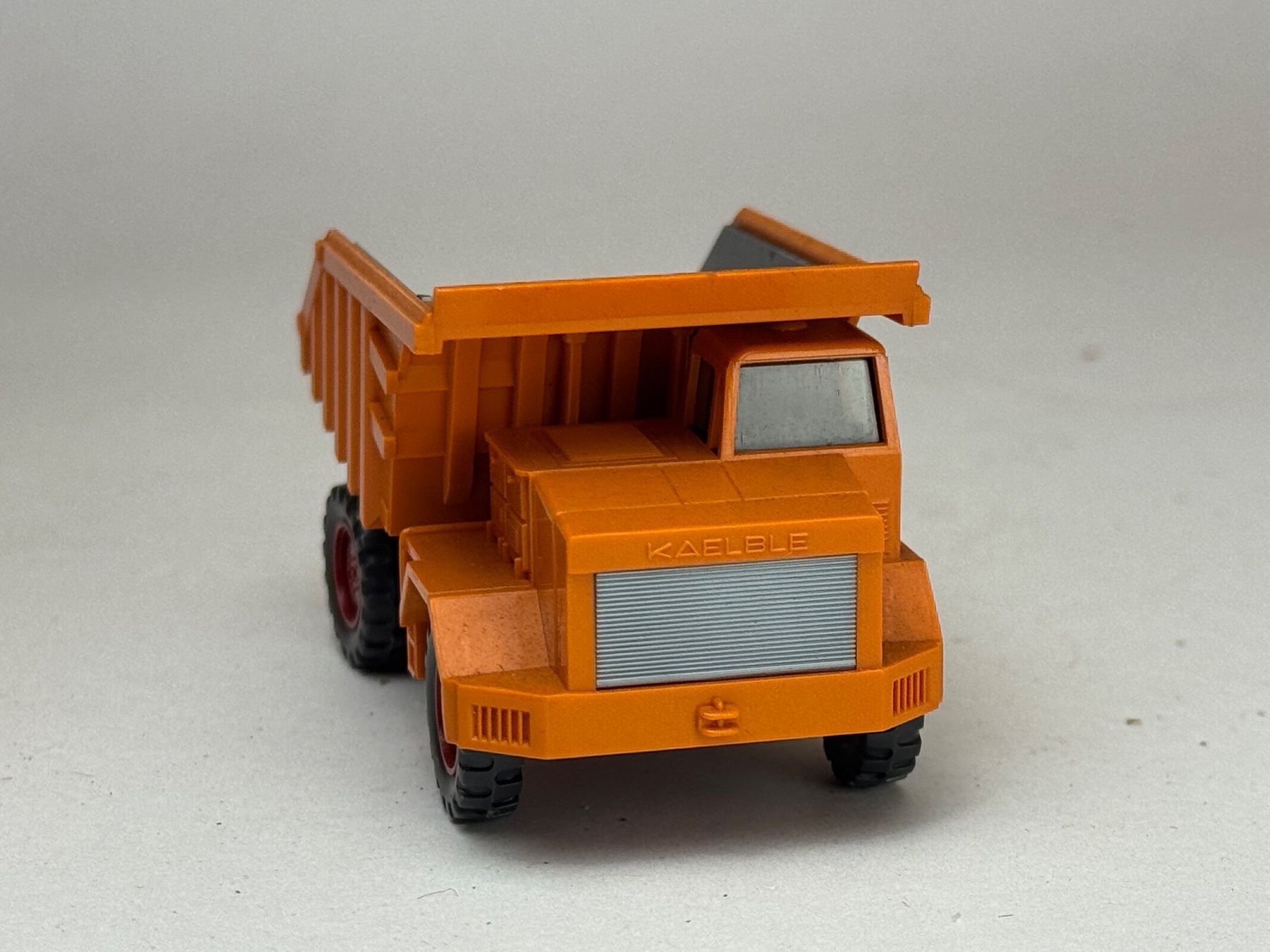 Wiking Modellini d'auto: GB- Wiking Kaelble Kipper orange – Usato da Elm venduto da Wikmtz 3