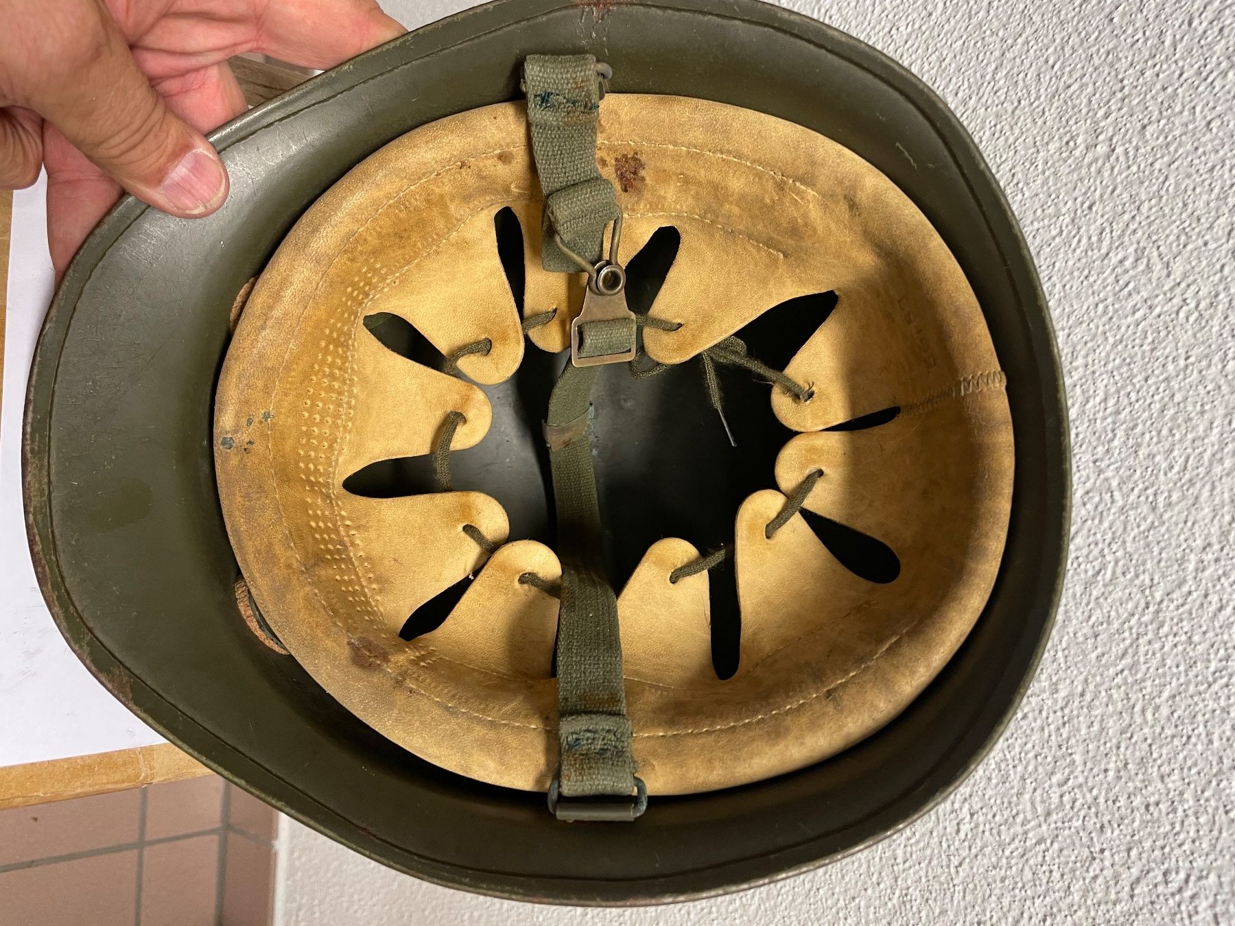 Uniformi & Effetti personali: M60 modello 1A1 Helmet Germany – Usato da Morbio Inferiore venduto da Ecod 1