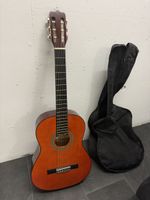 Klassische Gitarre MSA C20 mit Tasche und Saiten