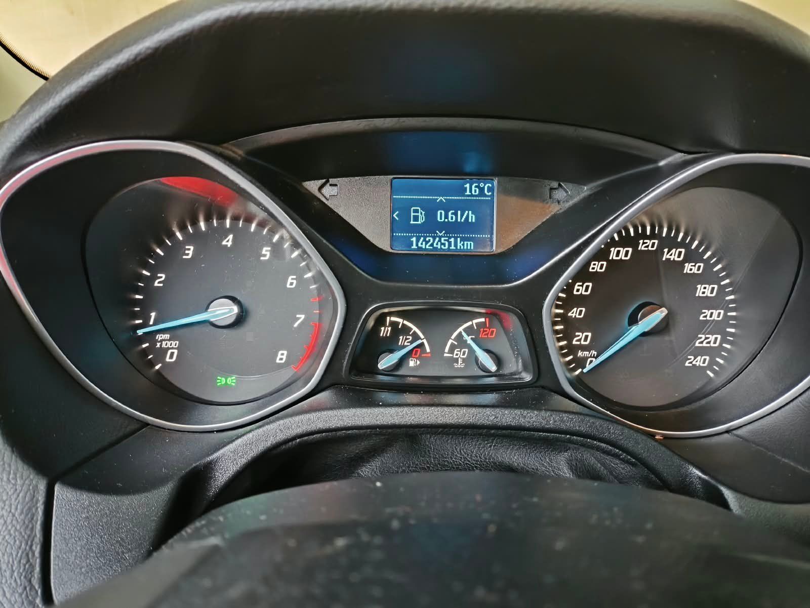 Ford Autos: Ford focus – D'occasion à Buttikon SZ par ricaeig 2