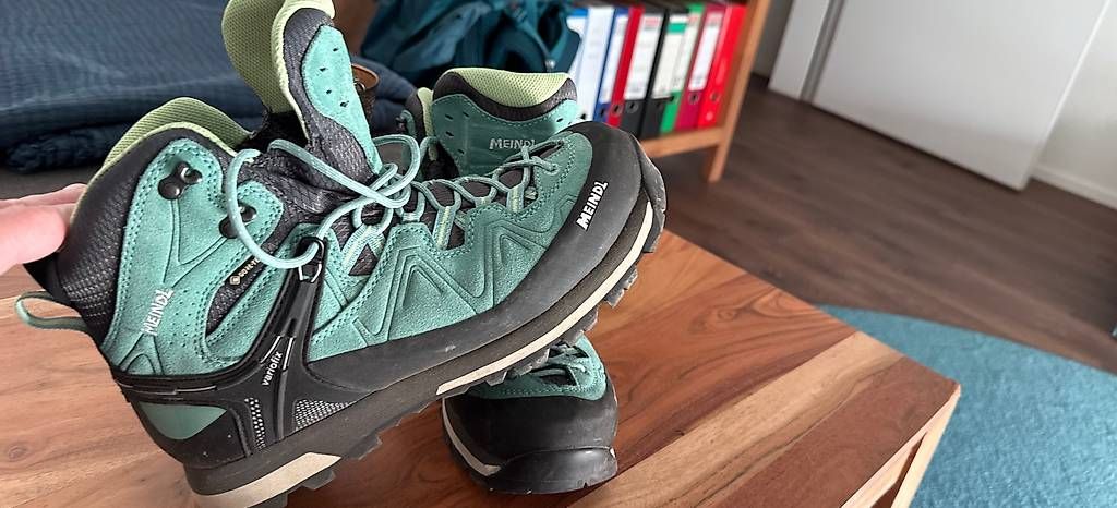 Meindl Scarpe da donna: Meindl Wanderschuhe Damen – Usato da Diessenhofen venduto da Vivich79 1