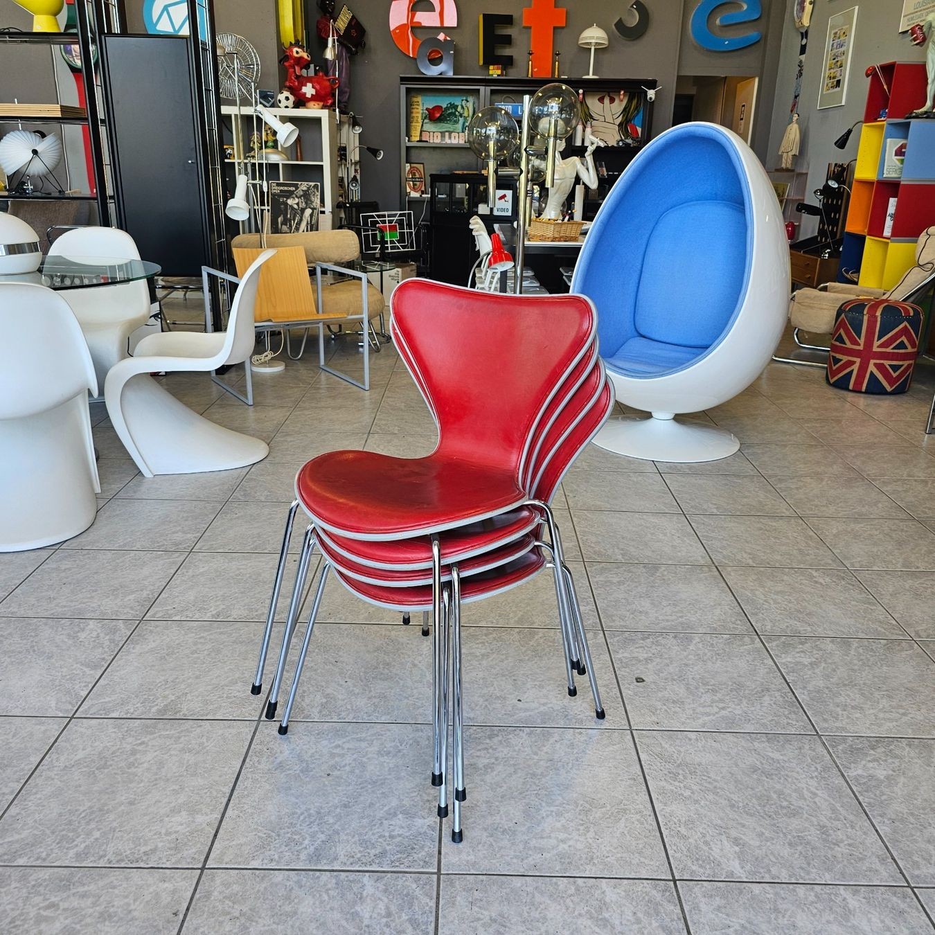 1993 Fritz Hansen, Serie 7 3107 Stapelstuhl Arne Jacobsen (Gebraucht) in Nottwil für CHF 380 – mit Lieferung auf Ricardo kaufen