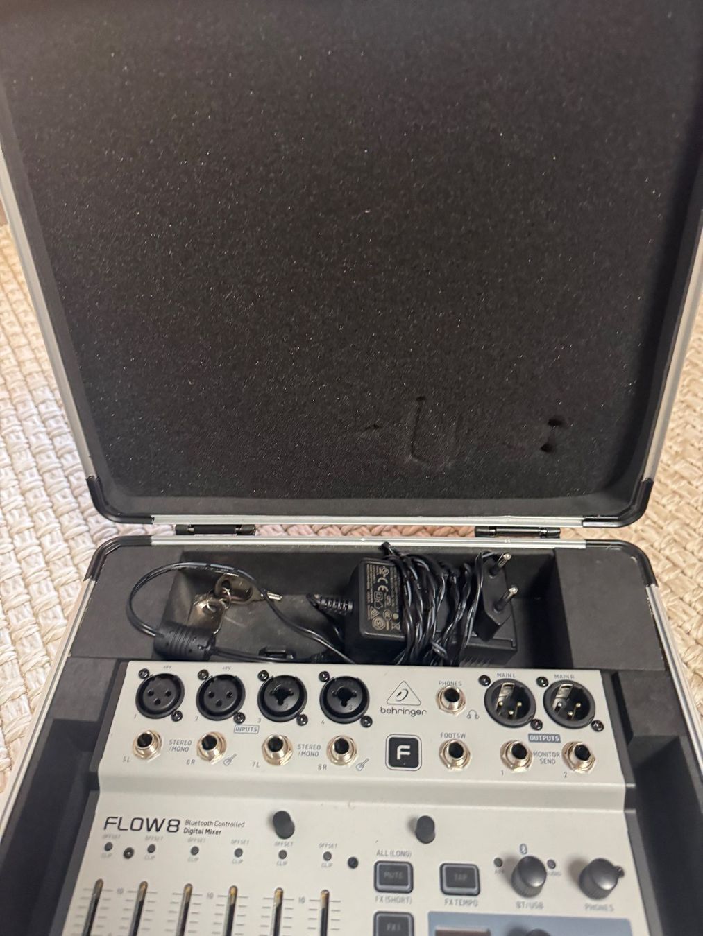Behringer Mischpulte: Behringer FLOW 8 Digital Mixer Bluetooth Controller neuwe... – Neu (gemäss Beschreibung) aus interlaken von zora38 8
