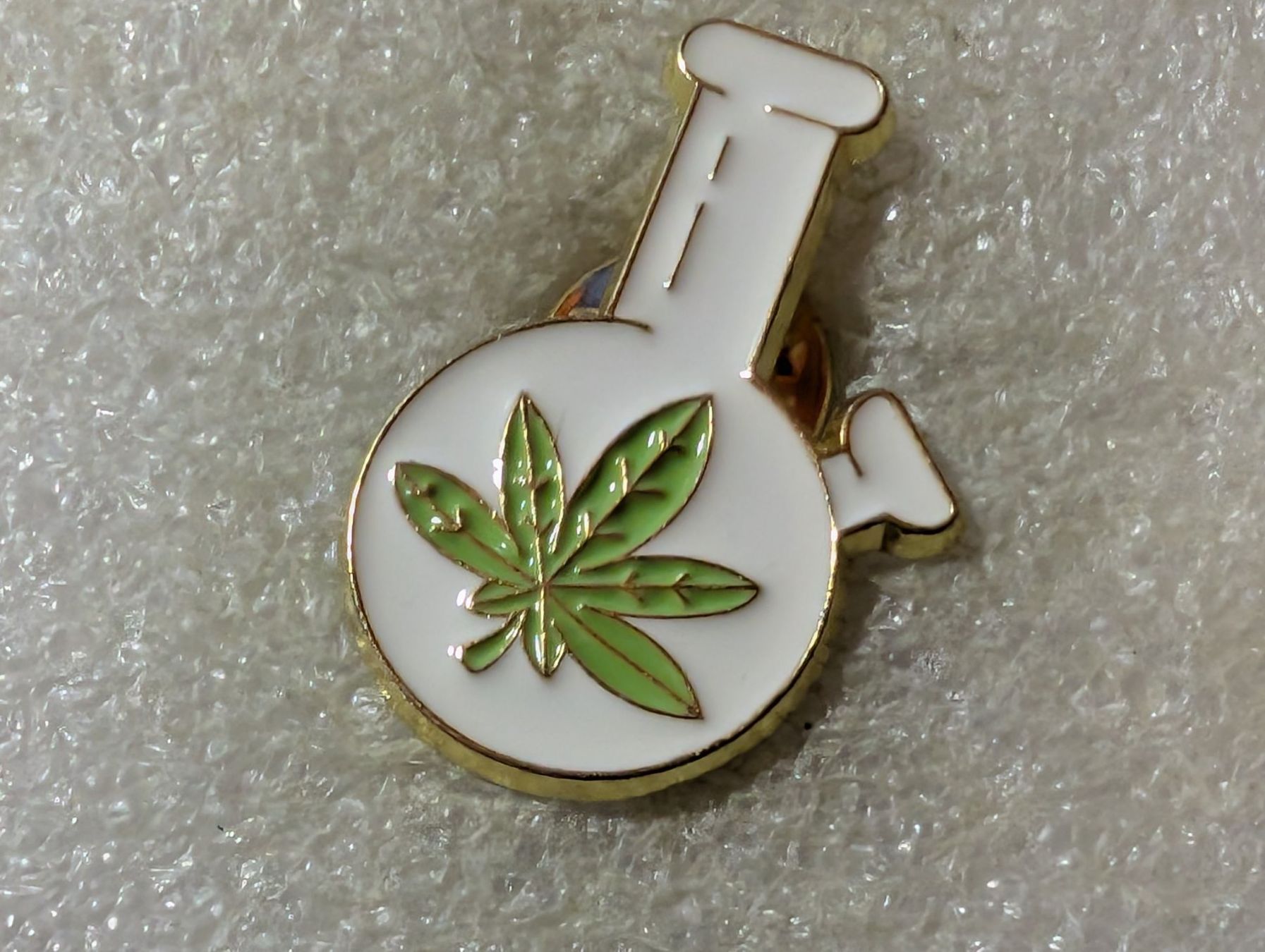 Placchette & Badge: Ansteckpin 173: Bong – Usato da Oppligen venduto da Pin-Fall-Shop
