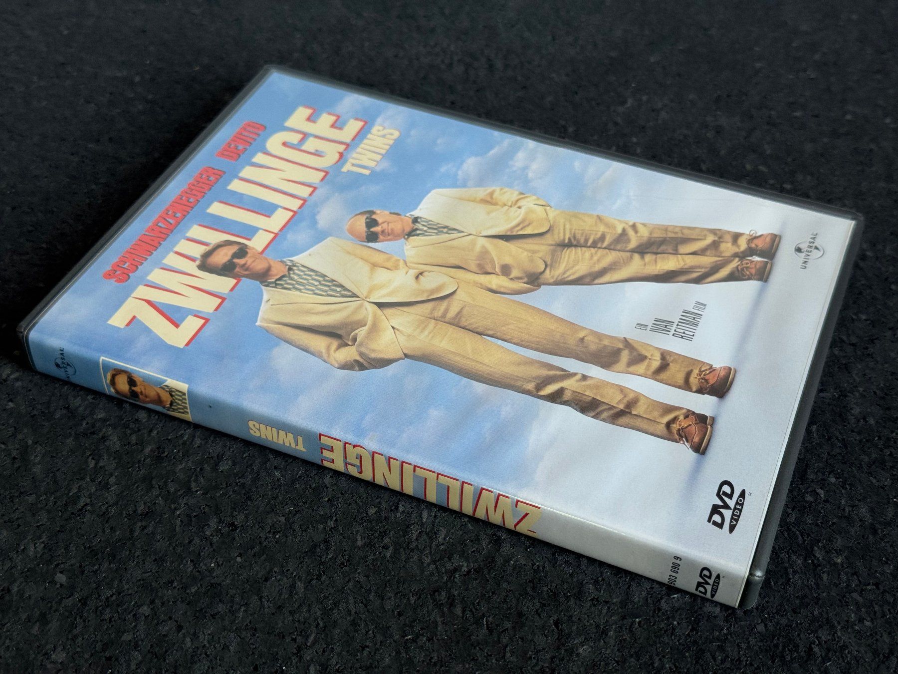Tous les DVDs: Zwillinge "Twins" DVD EN/DE/CZ/HU/PL Schwarzenegger - DeVito – D'occasion à Fribourg par tschjoly 5