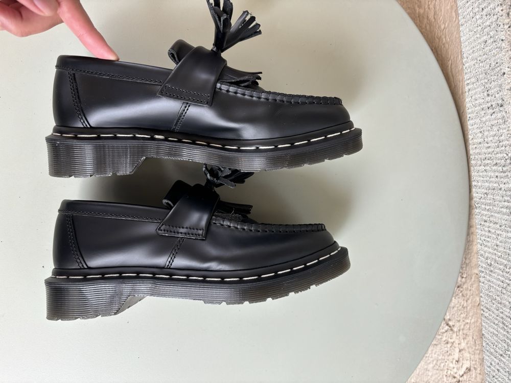 Dr martens adrian 37 best sale