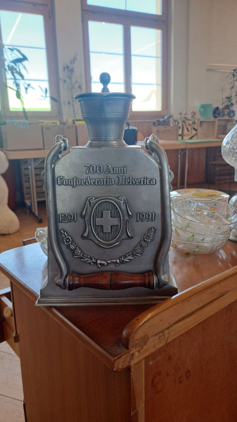 Caraffe: Channe 700 ème Confédération  – Usato da La Roche FR venduto da zebulon1966