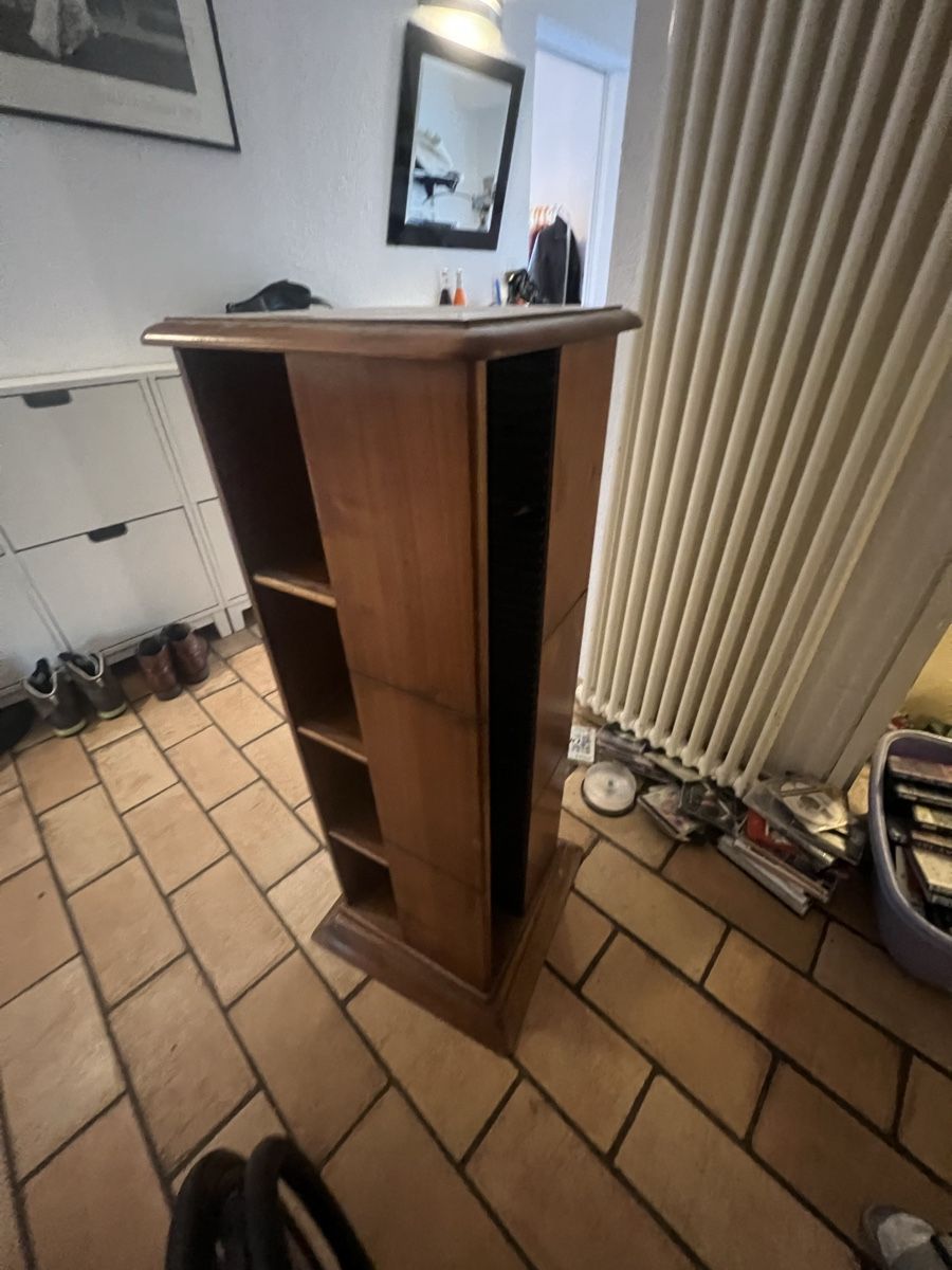 Scaffali: Bücher/cd/film regal – Usato da Baden venduto da njh_czs8 3
