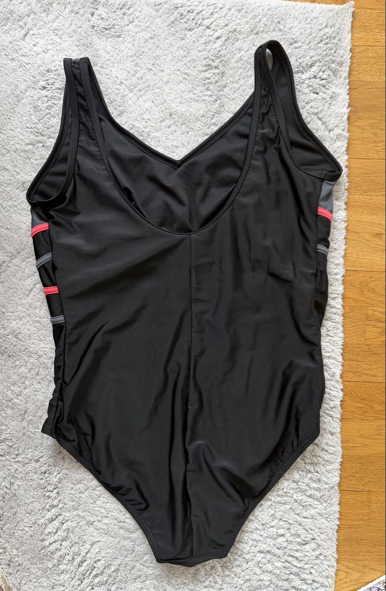 Costumi da bagno & Bikini: Badeanzug Damen Gr. 54( eher Gr 46) K-Tec – Usato da Mosnang venduto da Dojajolele 1