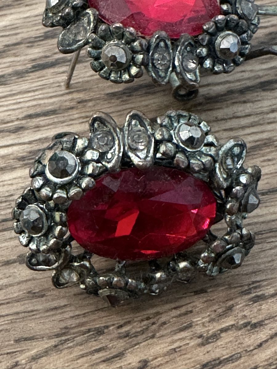 Orecchini pendenti & Orecchini a lobo: Vintage Ohrringe mit roten Steinen – Usato da Zürich venduto da yvonne.knoblauch 5