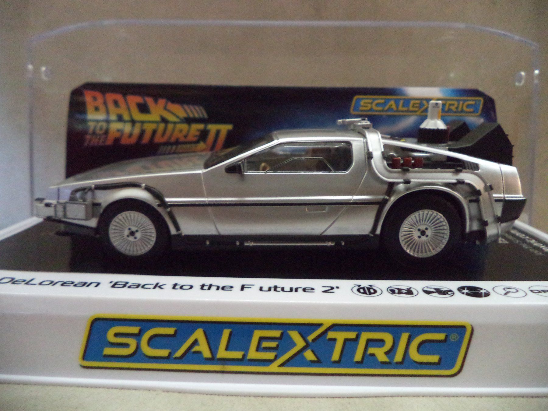 Piste: 1:32 SCALETRIX Deloren Back to the Future 2 – Usato da Rieden AG venduto da Wirth03 4