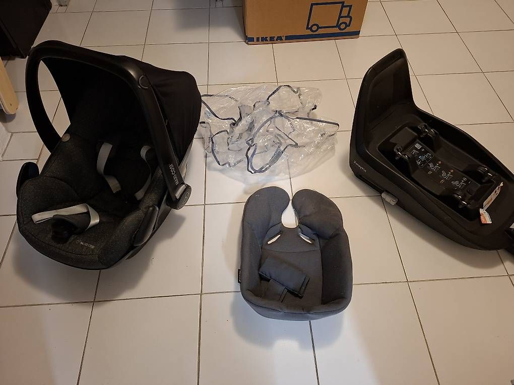 Maxi-Cosi Sièges auto: Maxi Cosi 2wayfix mit Sitz – D'occasion à Frauenfeld par GiuliettaS