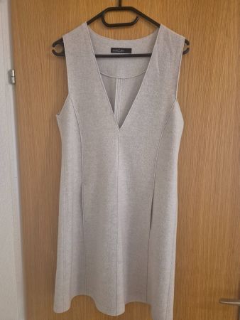 MARC CAIN Kleid grau ärmellos Grösse 40 neuwertig