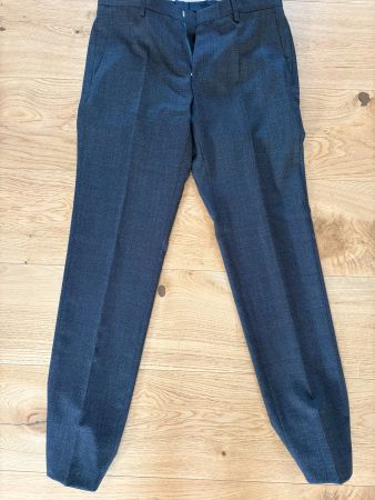 Stoffhose –  Pantalon classique Hugo Boss 100% Schurwolle.