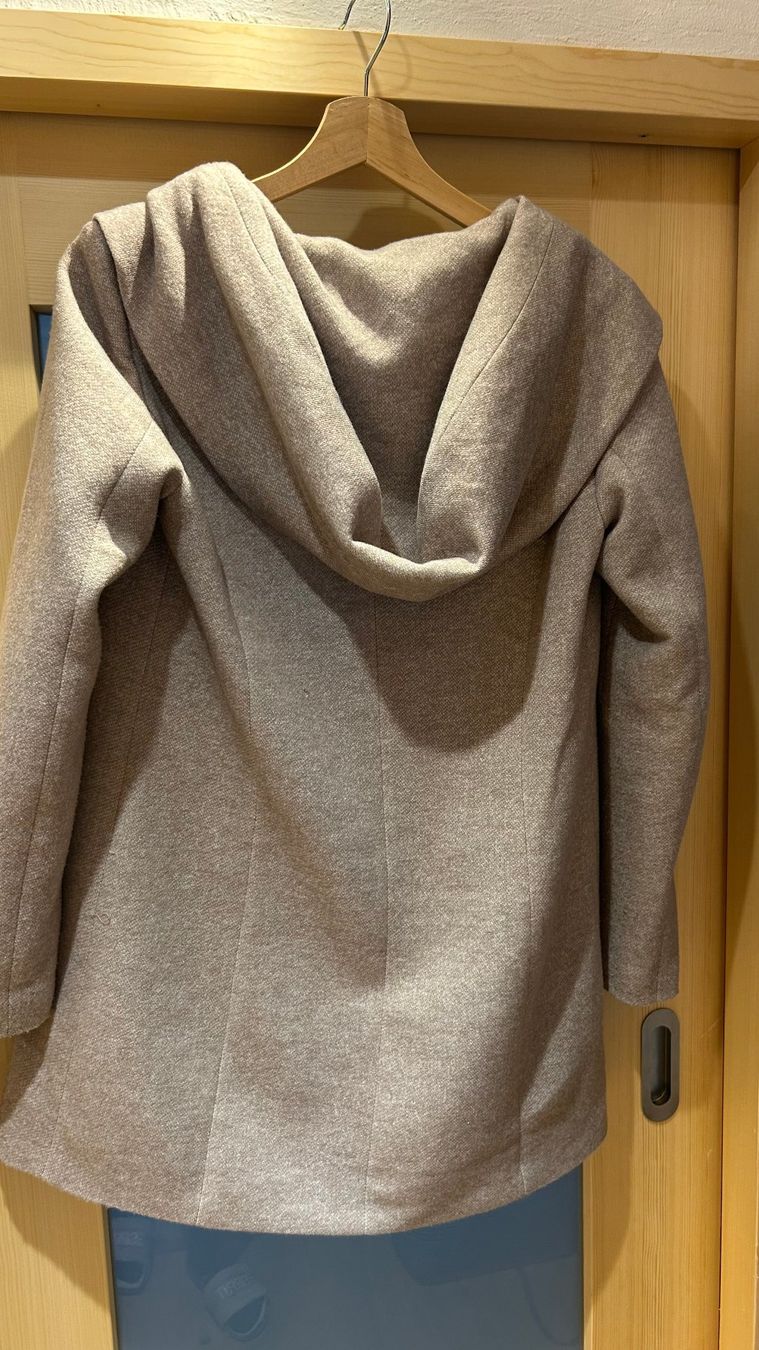 Vero Moda Mäntel: Mantel, Grösse S, Vero Moda – Gebraucht aus Innertkirchen von Urbachtal 4